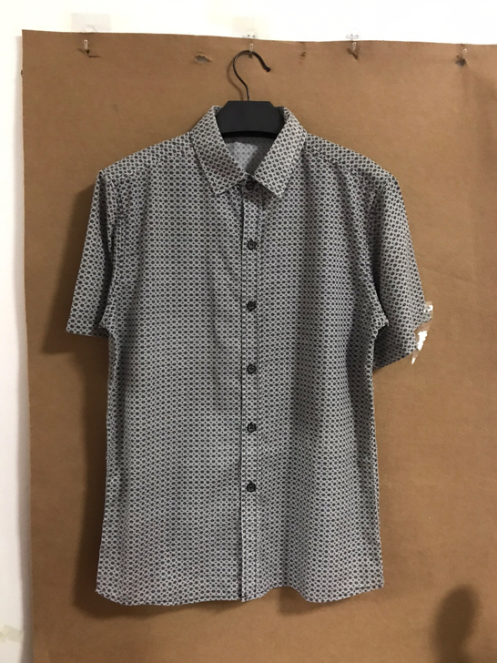 特价一款男士休闲衬衫,46,48码各一件,...