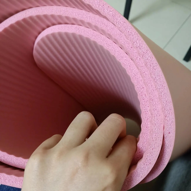 开瑜伽馆剩下的 全新的瑜伽垫加厚防滑未拆封...