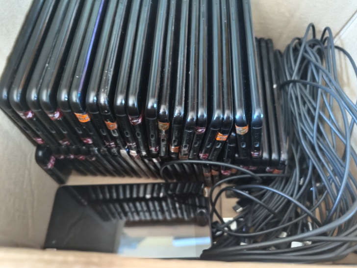 小米note3手机，6+64版本，工作室机...