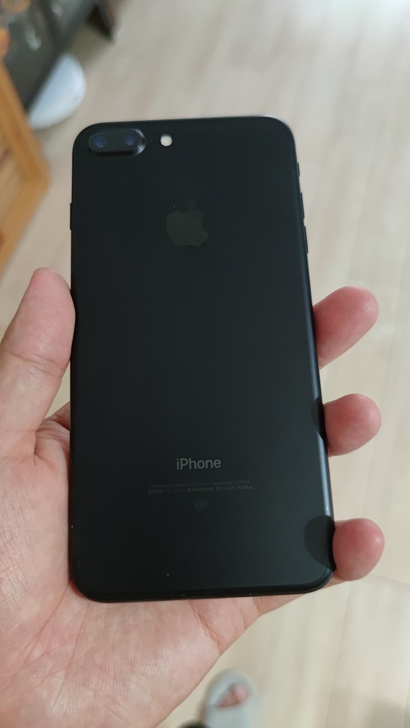 iPhone7plus 32G 国行，自用...