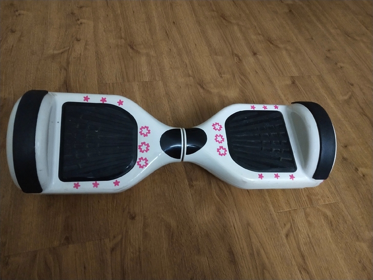 龙吟平衡车，闲置在家，之前是女儿玩的，后板...