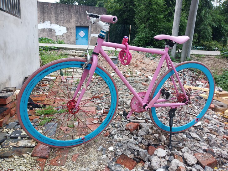 自行车,死飞。26的,成色新,好骑。刹车灵...