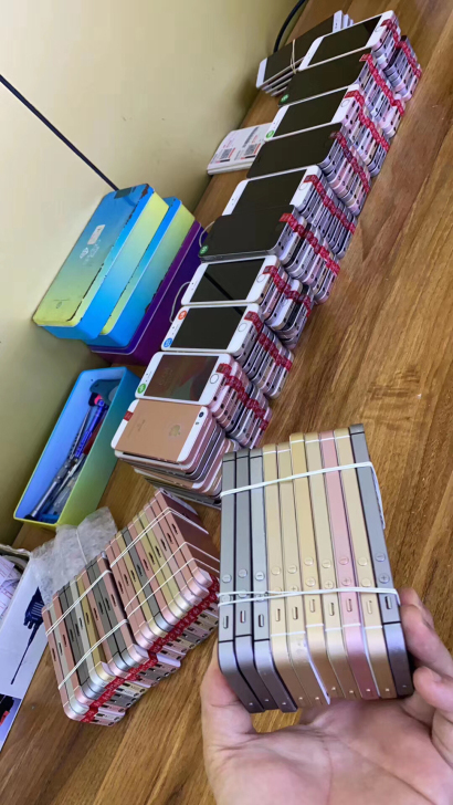 50台16g iphone se手机，有指...