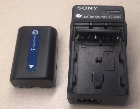 索尼FM50电池 DSC-F717 S70...