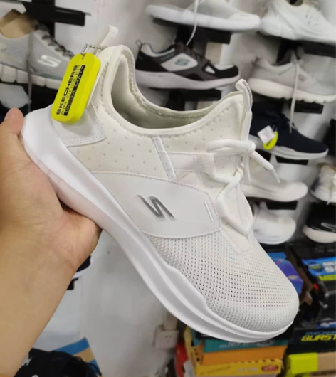 #斯凯奇 男跑鞋 健步鞋 尺码: 43。4...