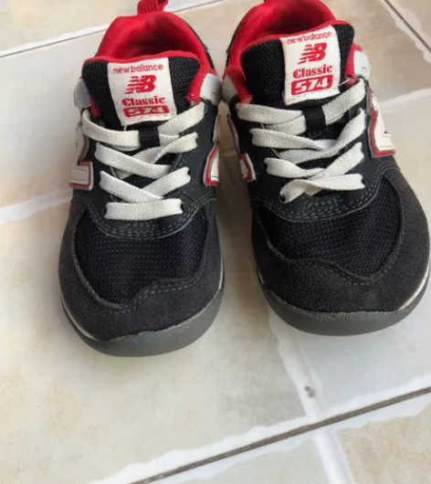 NB574儿童运动鞋 非全新 新旧如图 黑...