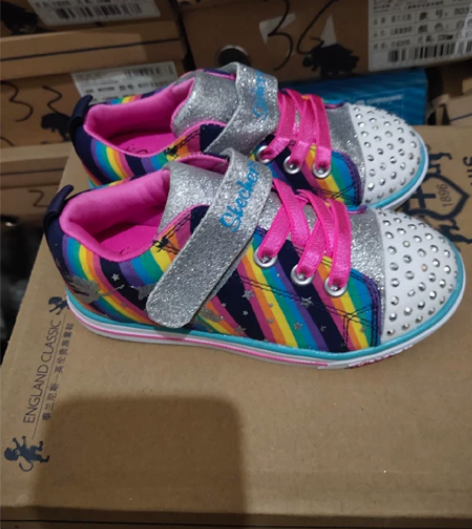 斯凯奇灯鞋，21码，内长130，26码，内...