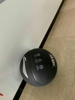 篮球出手