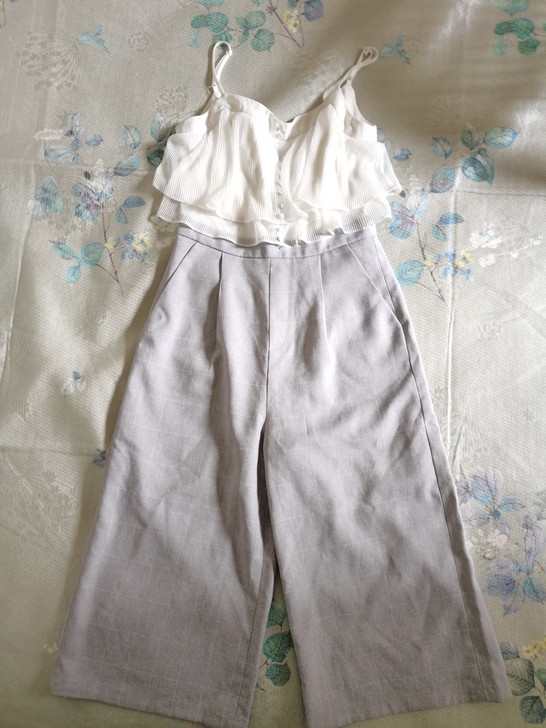 one more连体裤