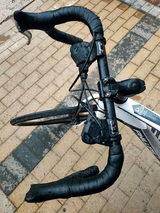 飞利浦公路车，买了不到半年全新，防伪码还没...