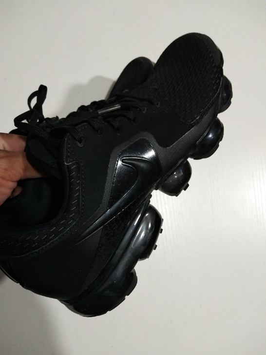 Nike灯泡鞋42码。鞋子全实拍图片，成色...