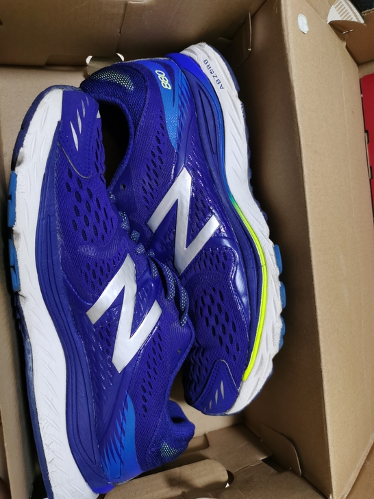 New Balance 880跑鞋  深蓝
