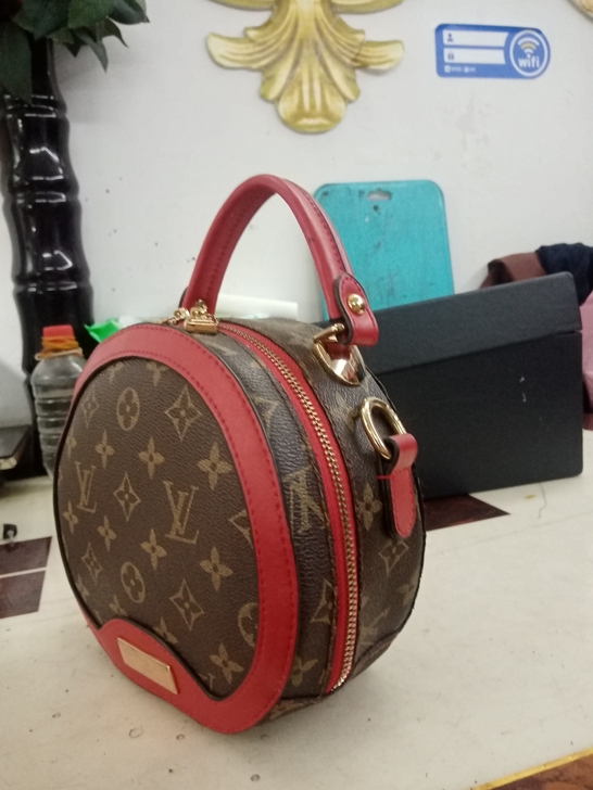 女小包高15cm宽15cm