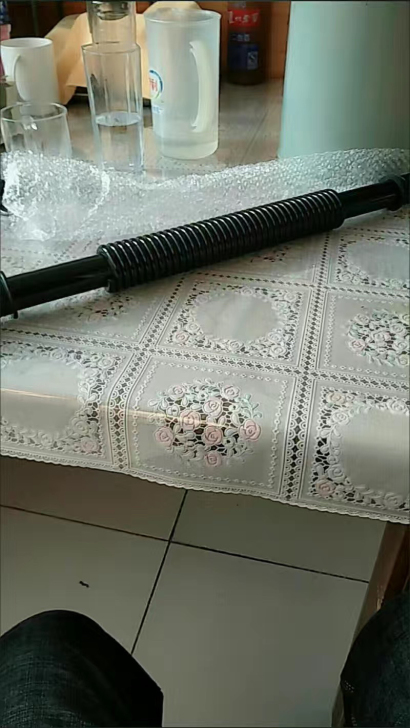 家里干健身房的，还剩好多这个臂力棒。喜欢的...