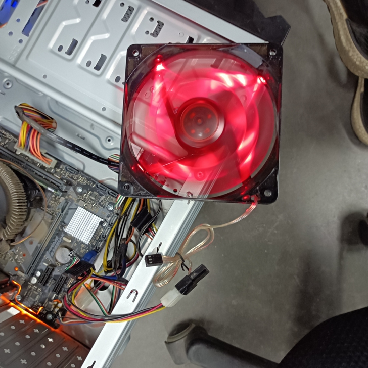 未使用闲置品牌电脑散热风扇一批低价处理：1...