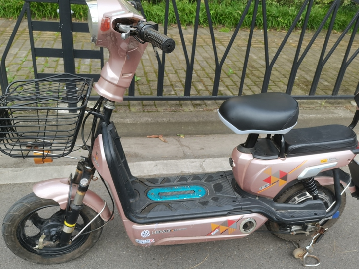 电动车，图片电动车转让，真空胎，车子没有故...