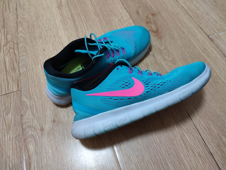 Nike耐克运动慢跑鞋童鞋女鞋透气轻便运动...