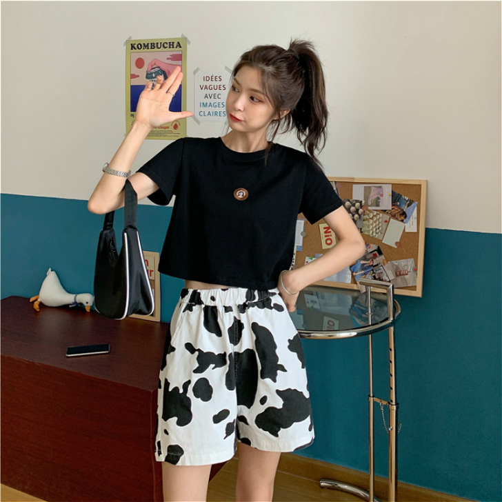 黑白奶牛短裤热裤 别针女孩小清新