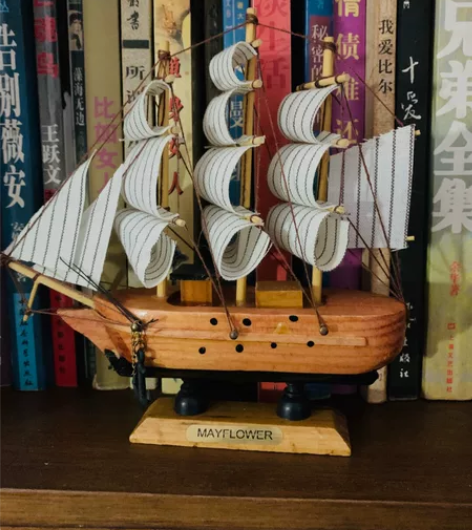 木质帆船模型 几年前在毛里求斯旅游时购买的...