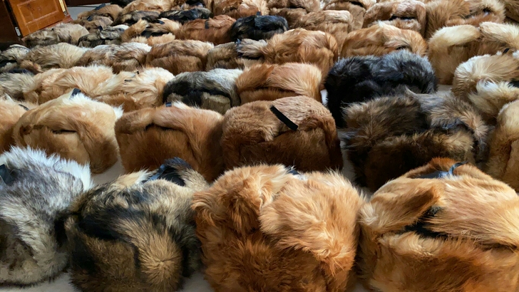 雷锋帽皮毛一体的加厚包暖护耳雷锋帽帽。型号...