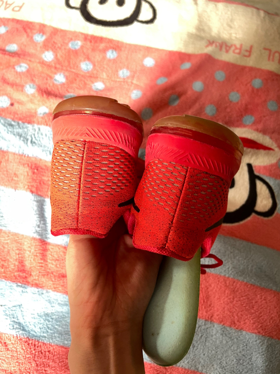 耐克运动鞋。42码 男生气垫鞋 不知道真假...