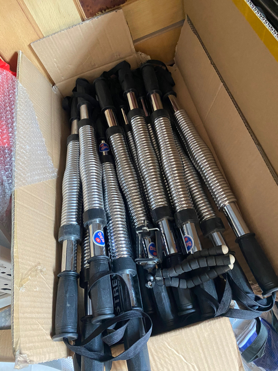 微瑕疵电镀臂力器臂力棒清仓处理，仓库现在有...