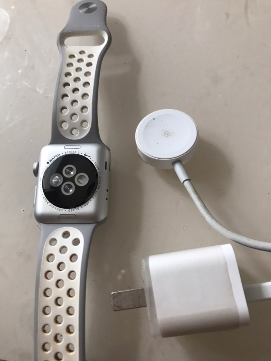 苹果watch,儿子的,屏幕摔坏,不开机,...