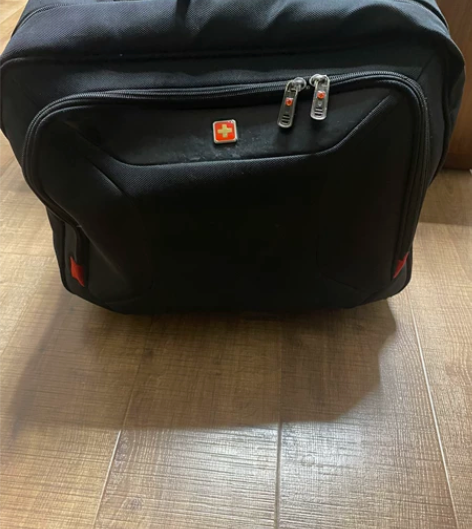 Swisswin拉杆箱 感兴趣的话点“我想...