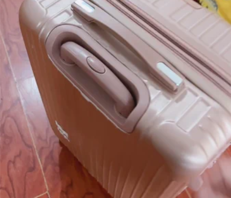 行李箱拉杆箱旅行箱包24寸东西都在不要问完...