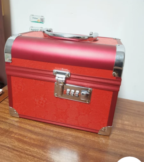 彩礼箱子，用过一次，密码锁也没用，可自行设...