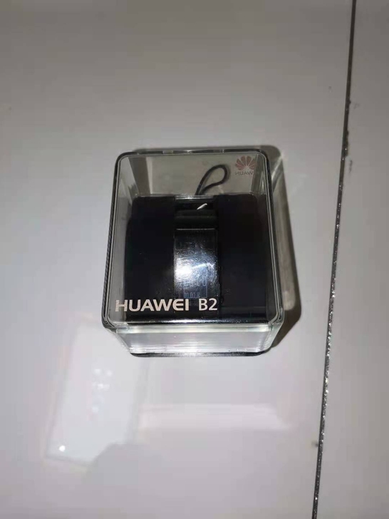 华为b2手环，功能和b5一样的，接打电话，...