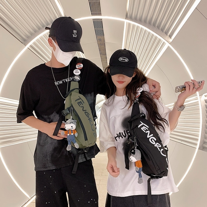 亏本清仓!!!亏本清仓!!全新未拆封潮牌运...