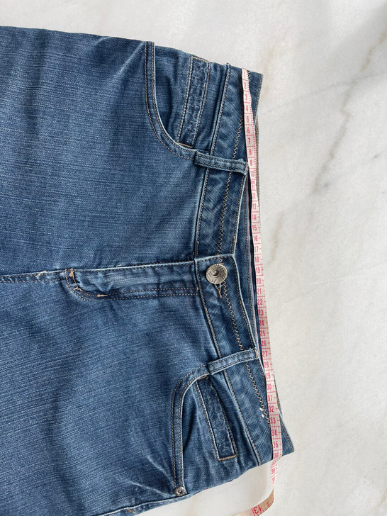 威鹏牛仔裤几乎全新 没怎么穿过 胖了塞不进...