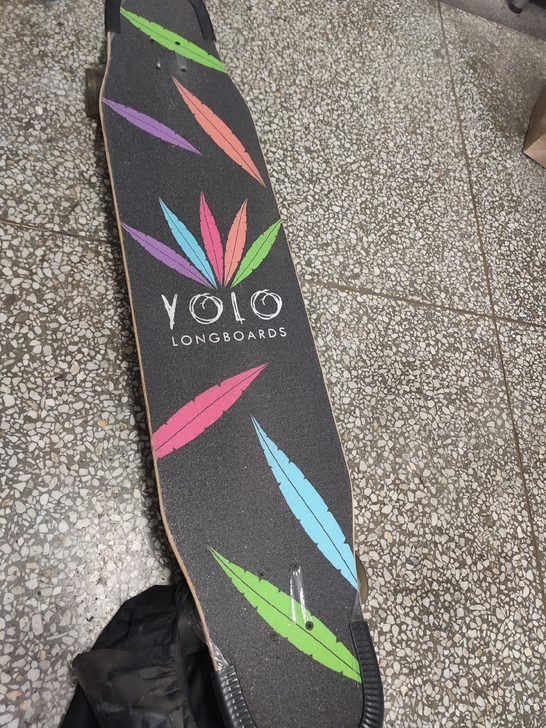 长板，买来下地玩了两次，几乎全新，闪光轮送...