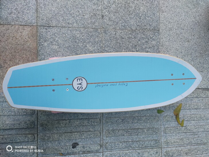 工厂存货板，瑕疵板，限量板，陆地冲浪滑板