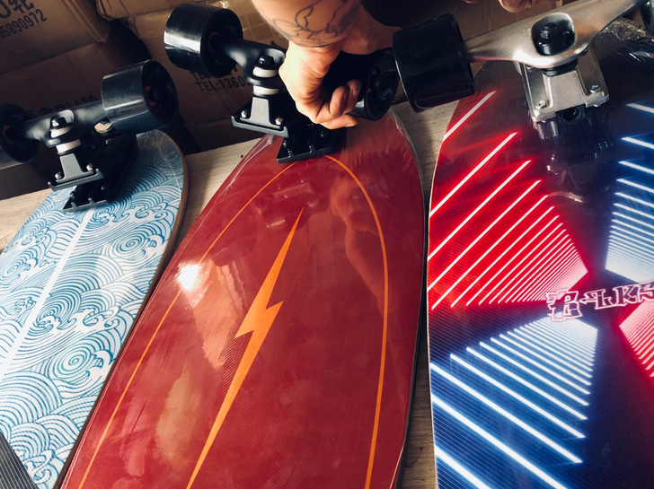 陆地冲浪板，P7桥比所有的弹簧桥转弯半径范...