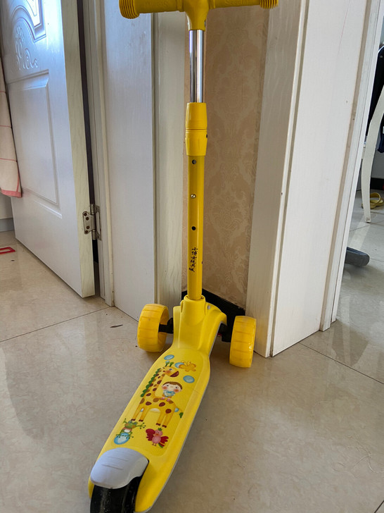 儿童可折叠滑板车 50包邮