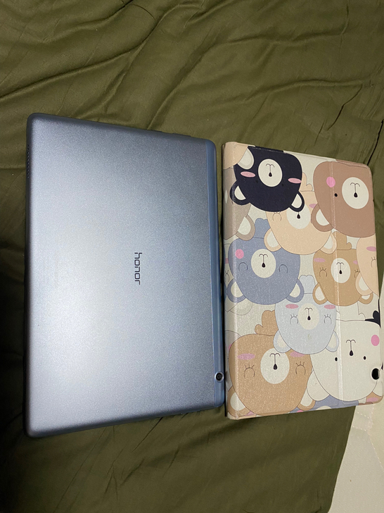 荣耀平板5  顶配128g   10寸大屏幕