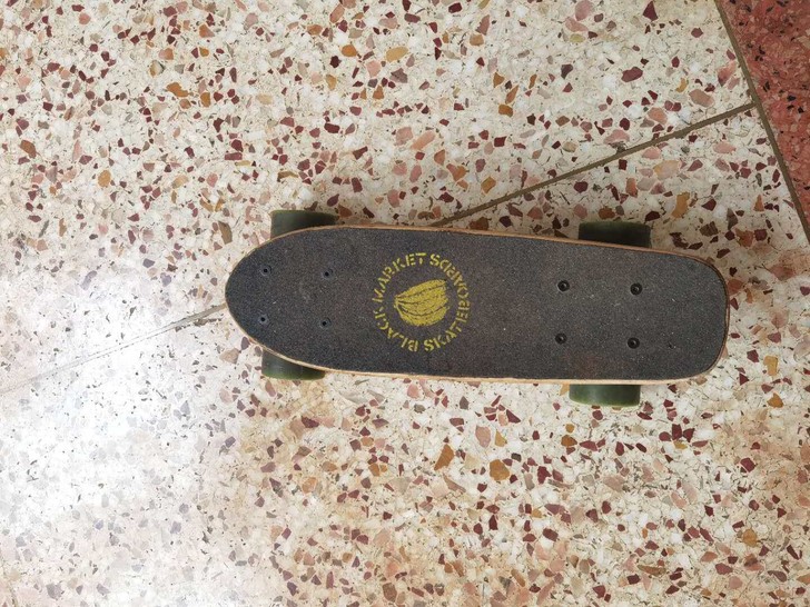 出滑板  一豹迷你小鱼板   白色F1绿轮...