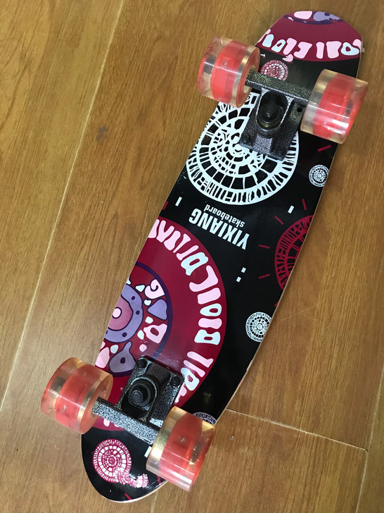 会发光的小鱼板滑板