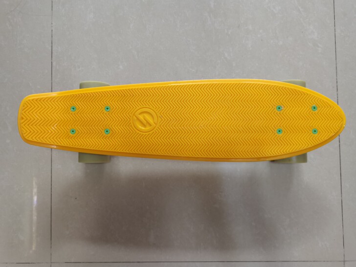 迪卡侬小鱼板滑板初学者女生男刷街代步专业板...