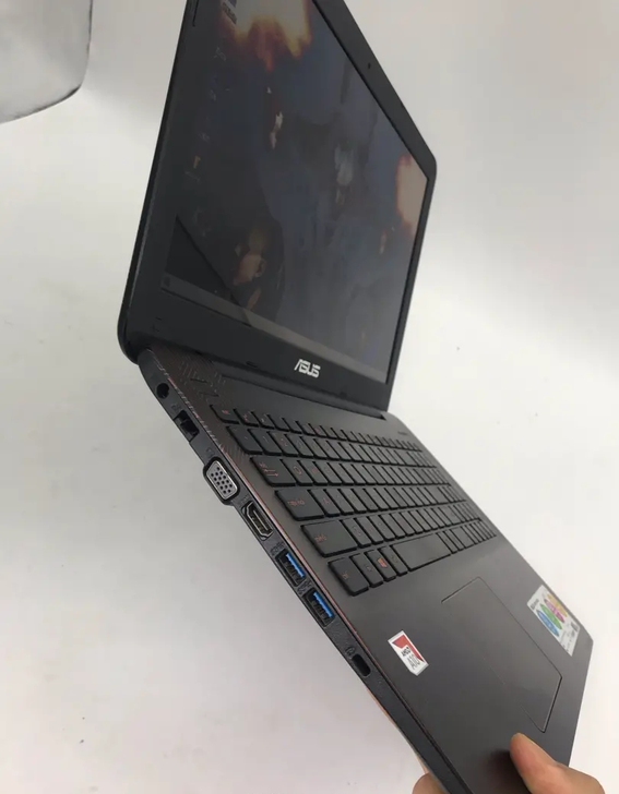 9新华硕8g 双显卡独显四核 15.5寸大...