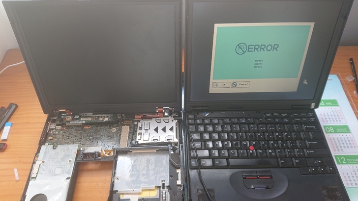 两台ThinkPad 600E，一台没CP...