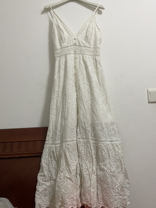 度假风长裙，长裙， v领有内衬