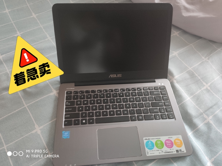 华硕笔记本全新，买下为了做ppt结果公司给...