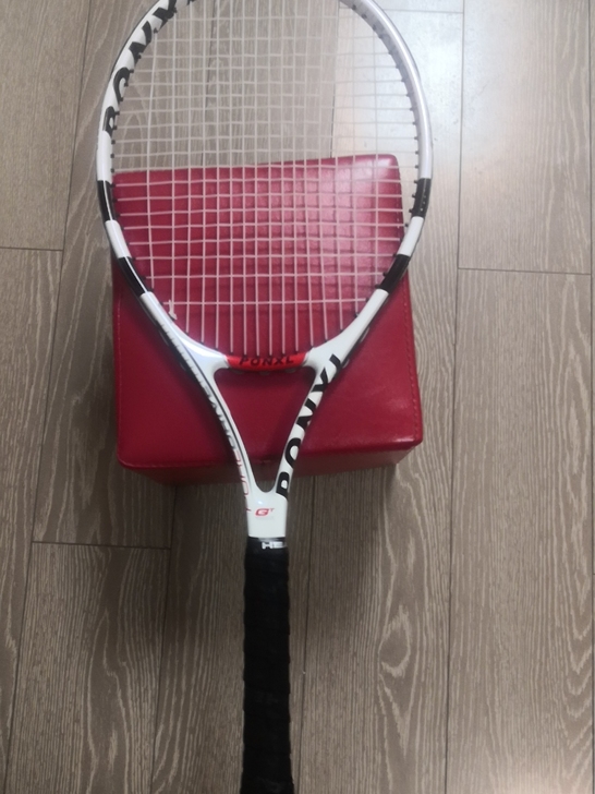 海德网球拍，空拍300克，网面16*19拉...