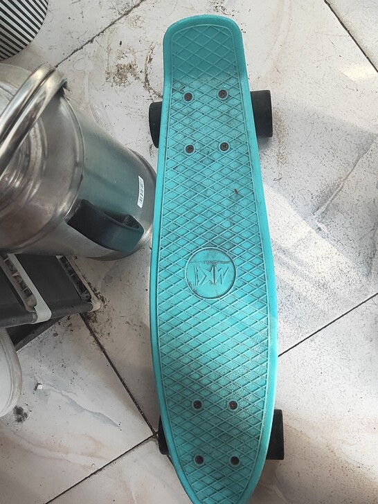 滑板车小鱼板，质量没有任何问题，版面擦一擦...