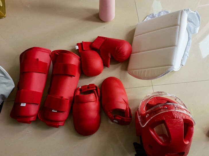 空手道护具全套S，当初入手将近800块人民...