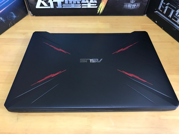 华硕飞行堡垒7 FX95DT，15.6英寸...