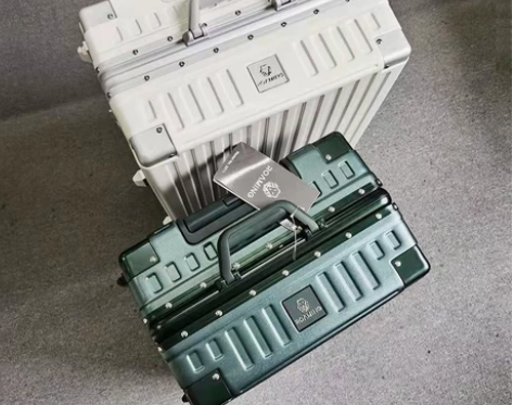 出口日本漫游高级铝框旅行箱24寸行李箱特价...